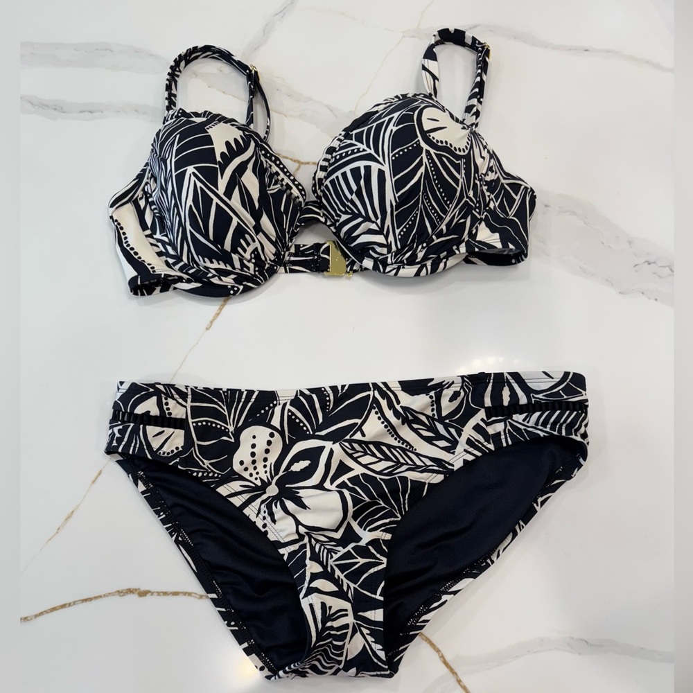 Bleu Rod Beattie Black and White Floral Bikini Set
